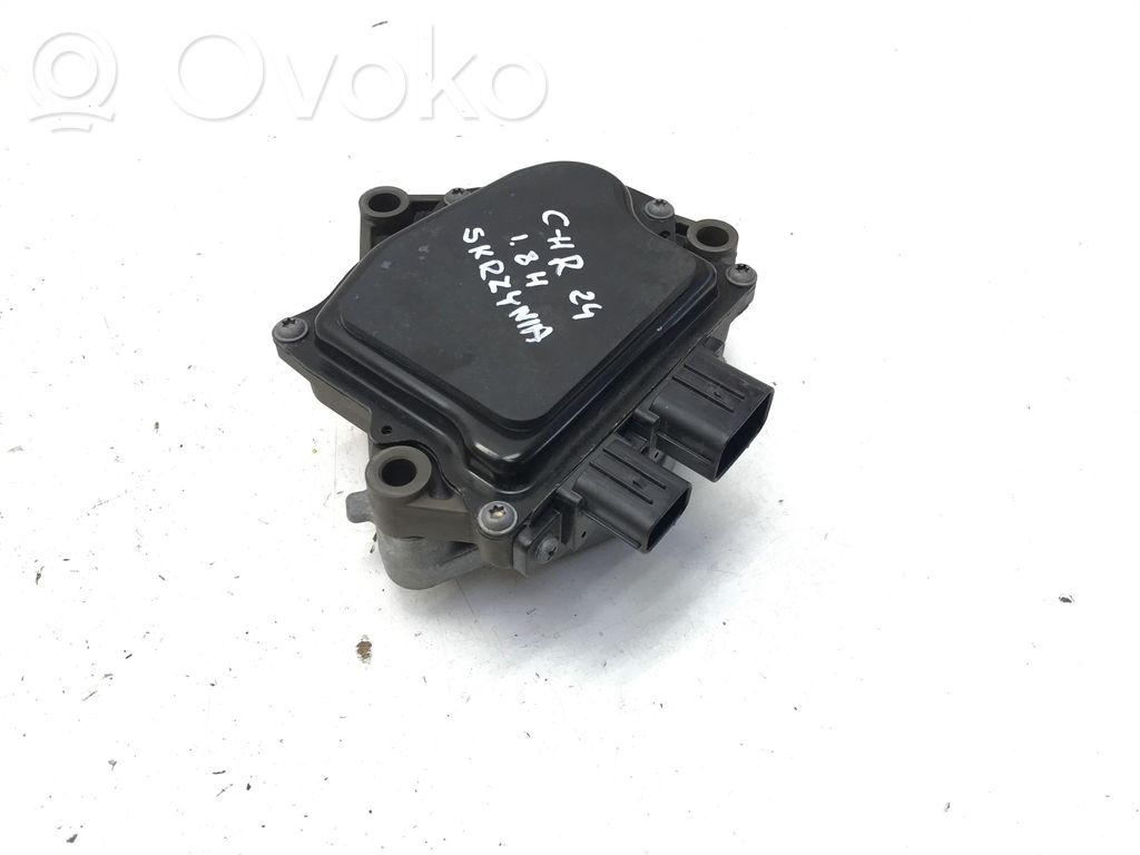 Toyota C-HR II Gear selector/shifter in gearbox 
