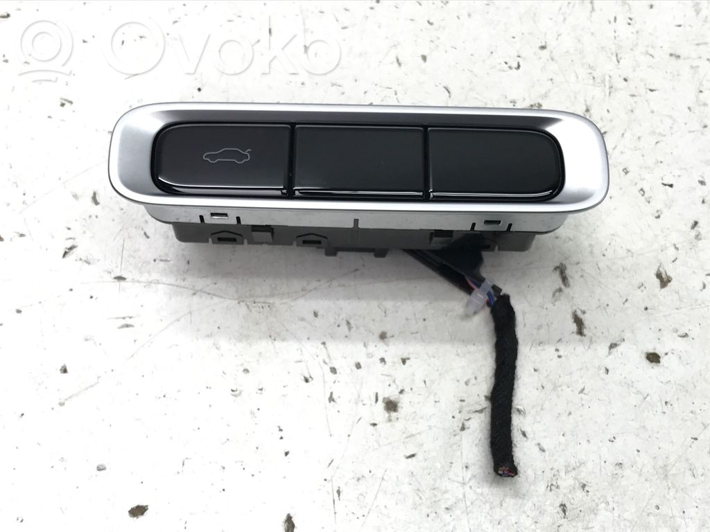 Chery 5/C5 Tailgate/trunk/boot open switch 