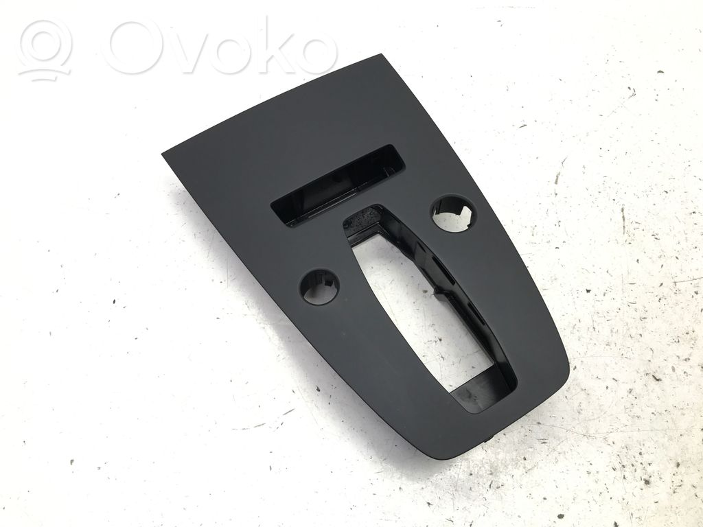 Audi Q4 e-tron Pavarų perjungimo svirties apdaila (plastikinė) 