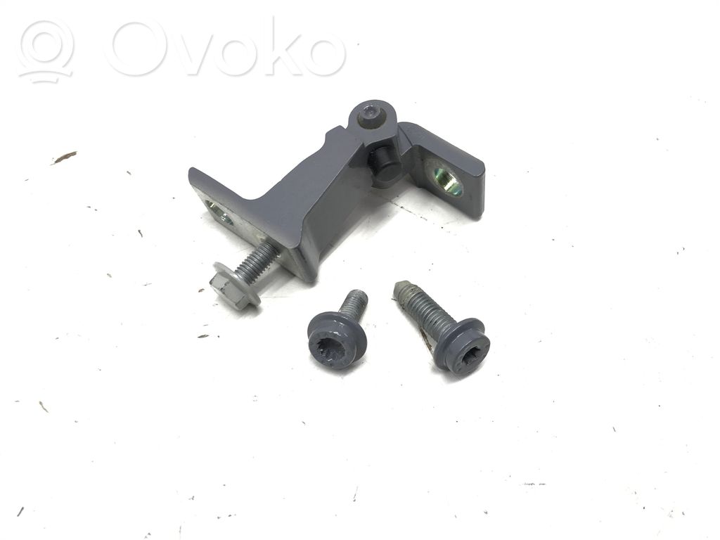 Front door upper hinge   8V5833403D,11A821407B