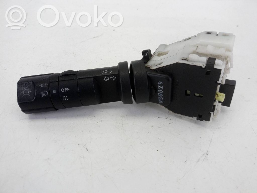 Nissan Pathfinder R51 Interruptor de control del panel de luces 