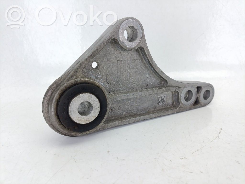 Ford Focus Engine mount bracket 