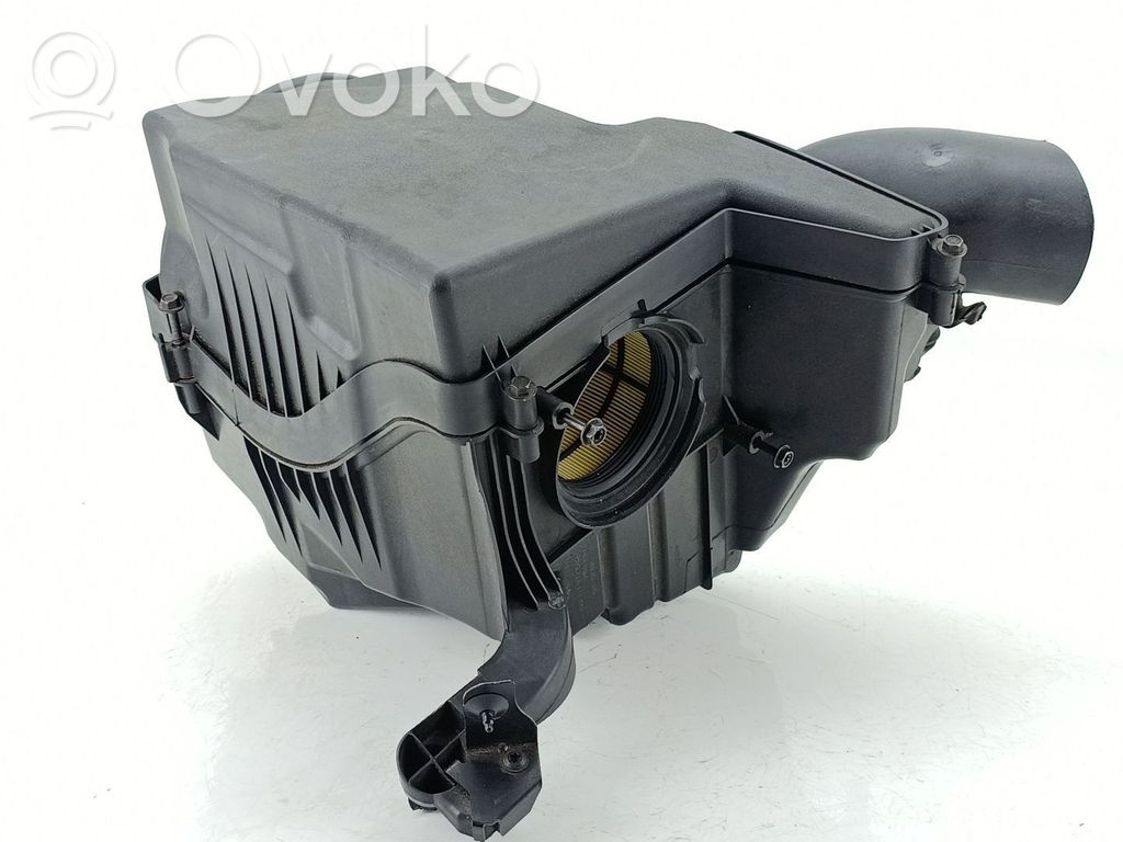 Air filter box   C161341
