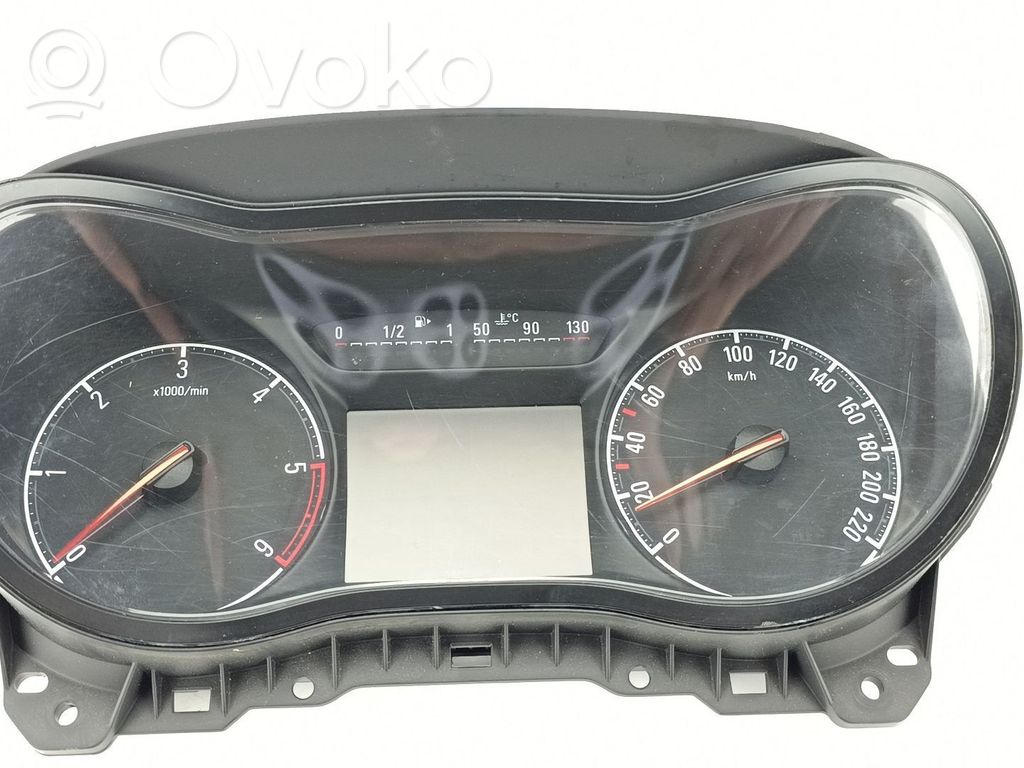 Opel Corsa E Clock 