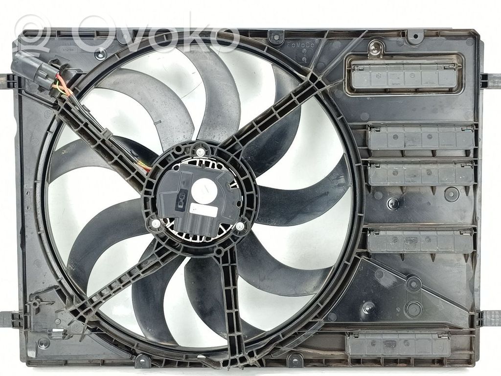 Ford Focus Elektrisks radiatoru ventilators 
