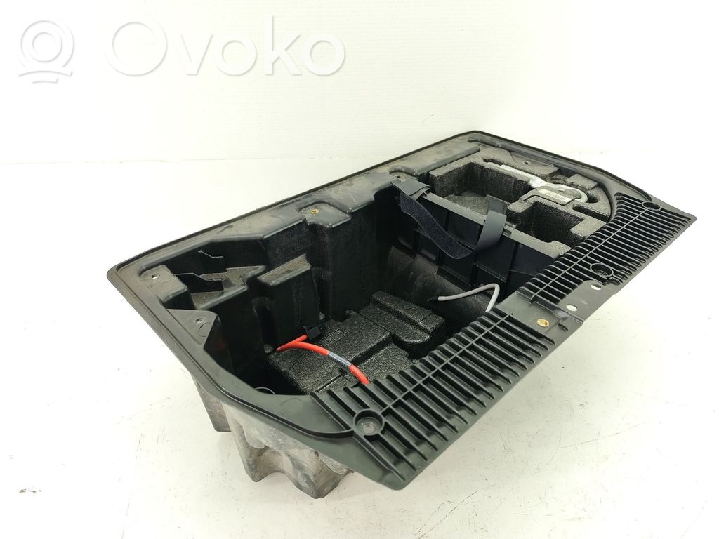 BMW X1 E84 Battery box tray cover/lid 