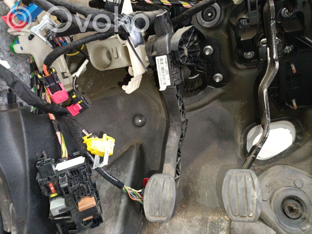 Peugeot Partner III Pedal de embrague 