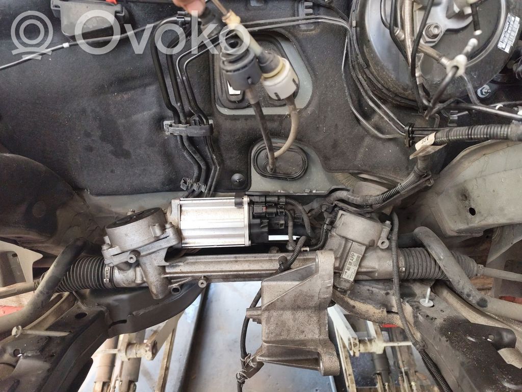 Opel Zafira C Steering rack 