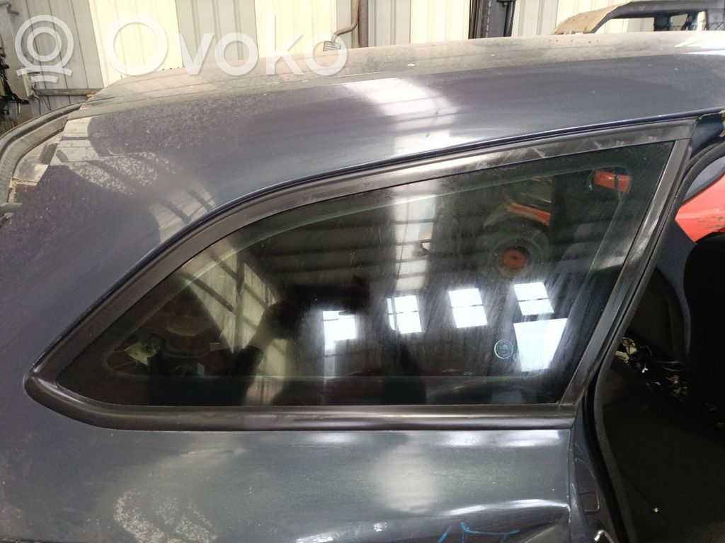 Ford Focus Vidrio lateral trasero 