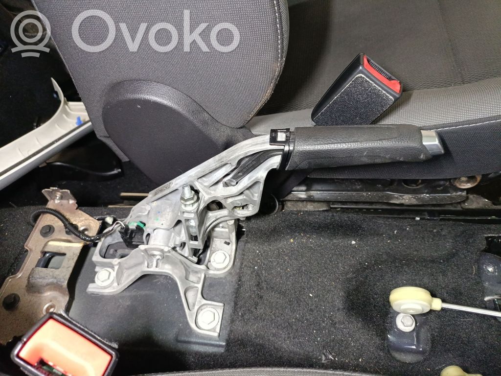 Ford Focus Rączka / Dźwignia hamulca ręcznego 