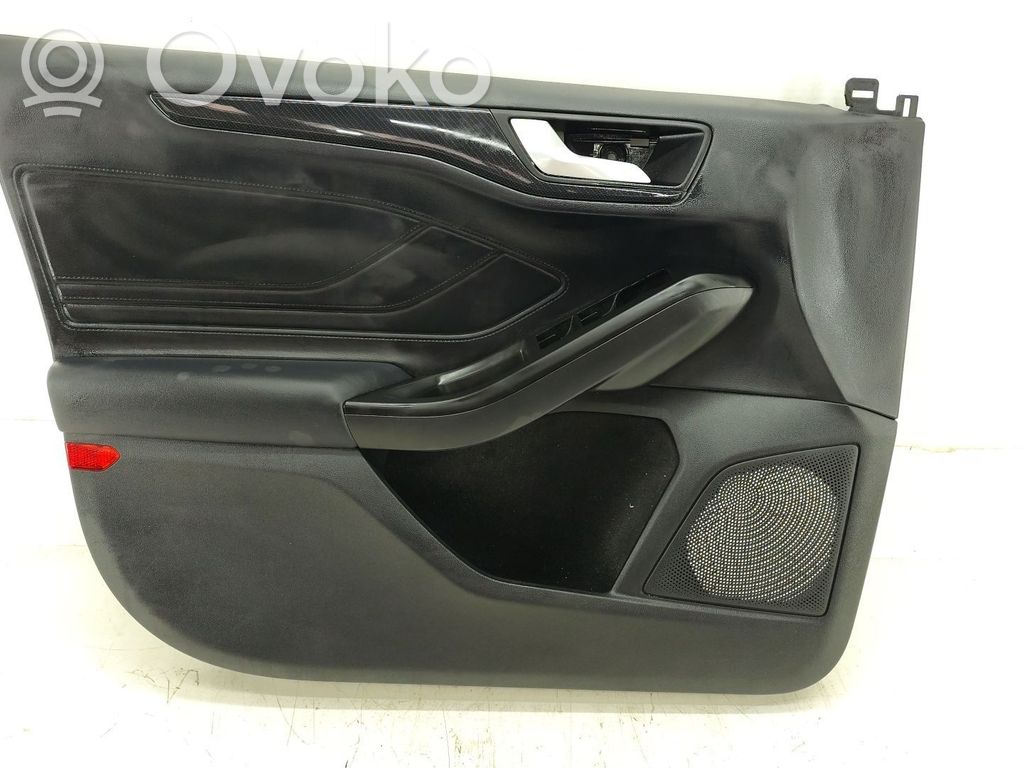 Ford Focus Etuoven verhoilu 