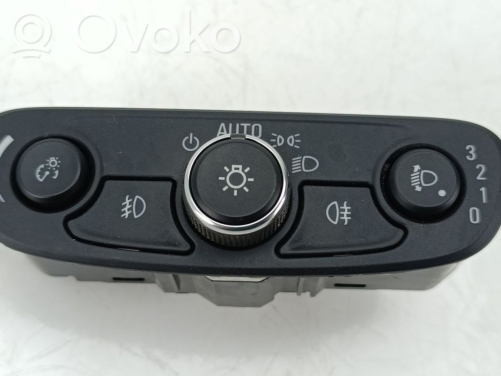 Opel Mokka X Panel lighting control switch 