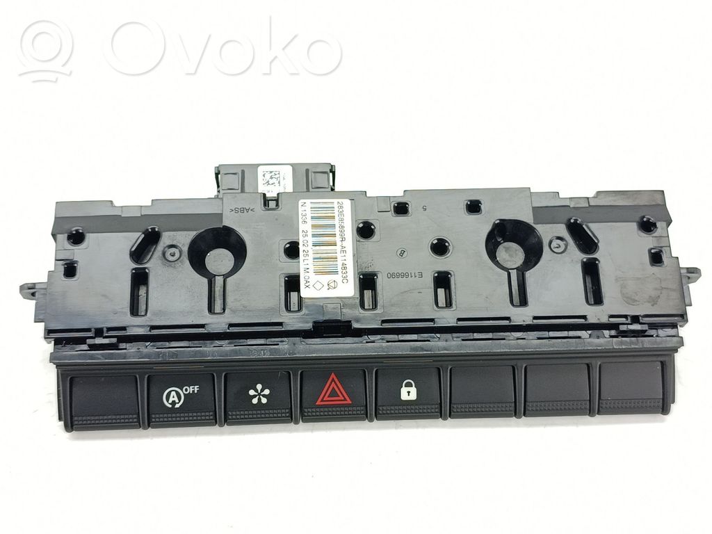 Renault Clio IV Hazard light switch 