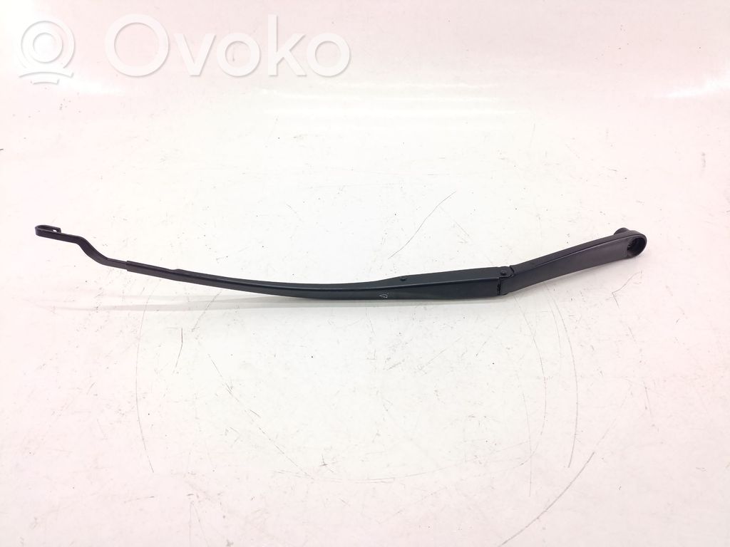 KIA Xceed Front wiper blade arm 