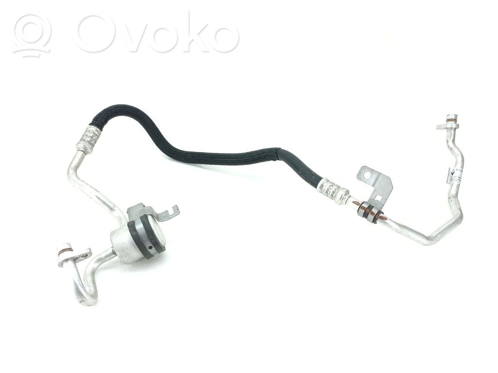 Renault Clio IV Ilmastointilaitteen putki (A/C) 