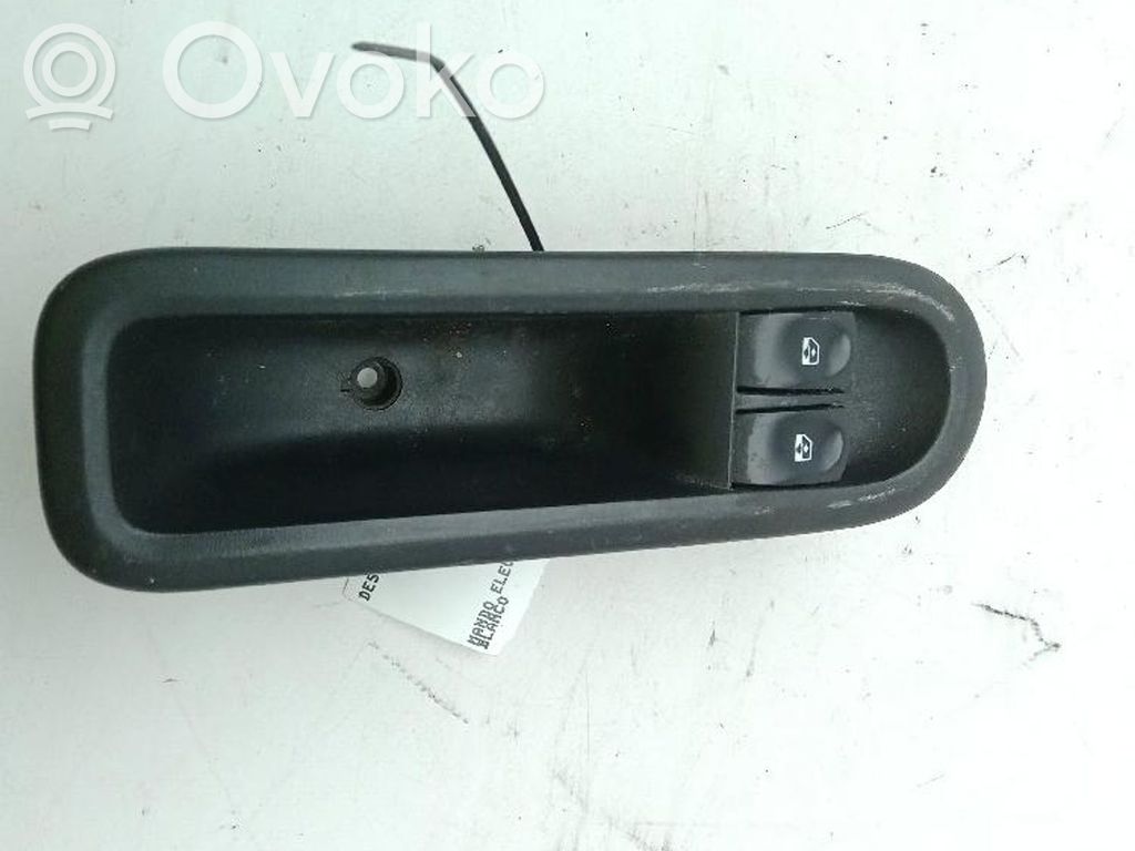Renault Clio III Interruptor del elevalunas eléctrico 