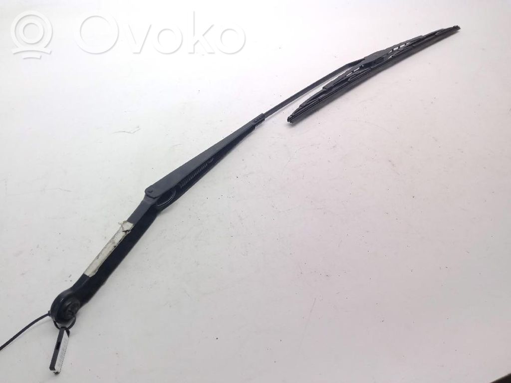 Volkswagen Caddy Front wiper blade arm 