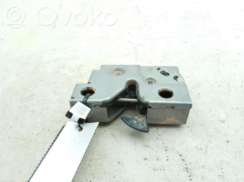 Seat Leon (5F) Tie down hook / loop 