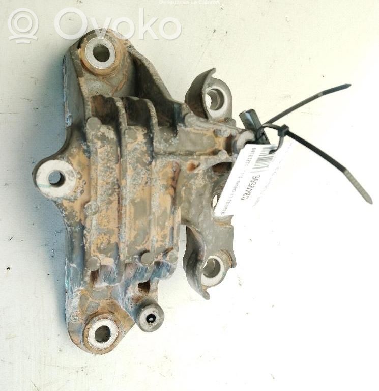 Soporte de montaje del motor