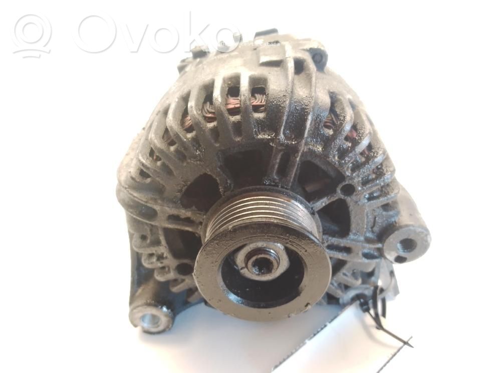 BMW 1 E81 E87 Generator/alternator 