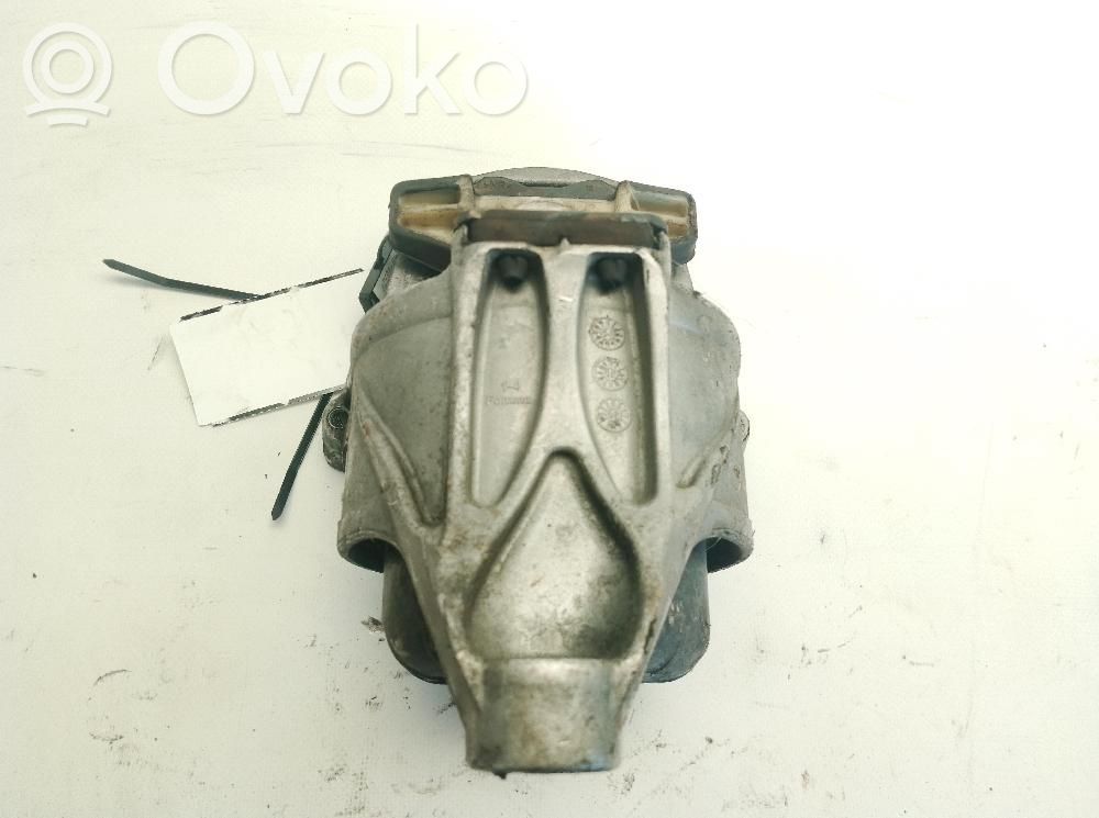 Audi A4 S4 B9 Подушка двигателя 