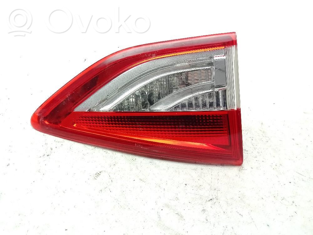 Ford Kuga II Takaluukun takavalot 