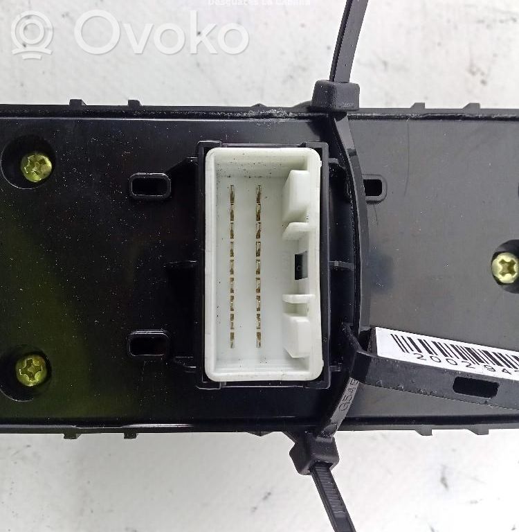 KIA Sportage Electric window control switch 