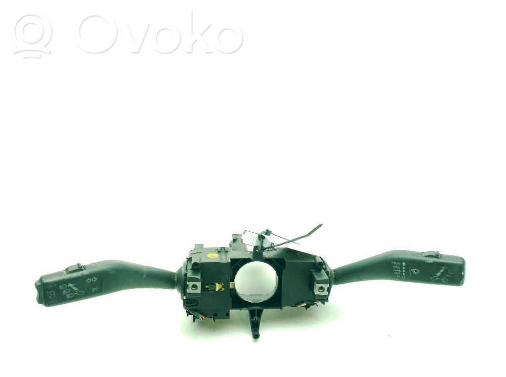 Seat Toledo IV (NH) Interruptor de luz 