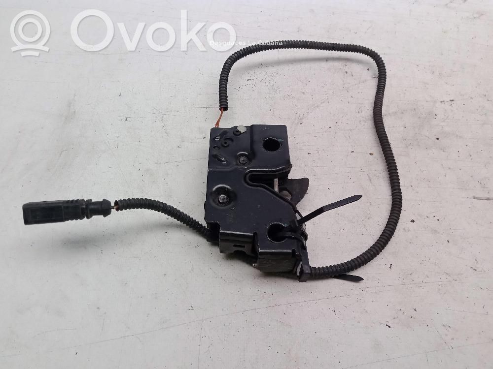 Seat Ateca Tie down hook / loop 