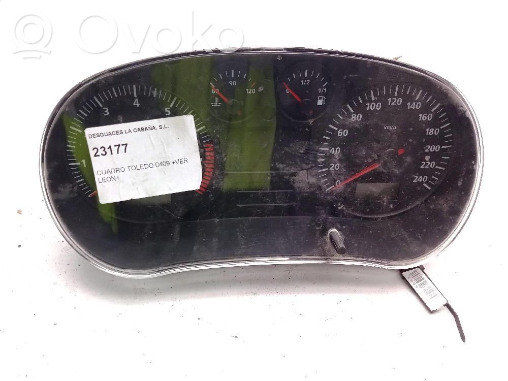 Seat Toledo III (5P) Speedometer (instrument cluster) 