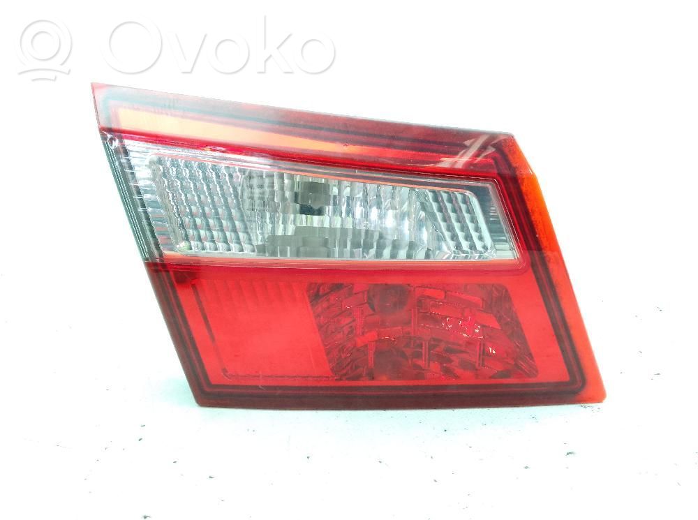 Renault Latitude (L70) Lampă spate în capacul portbagajului 