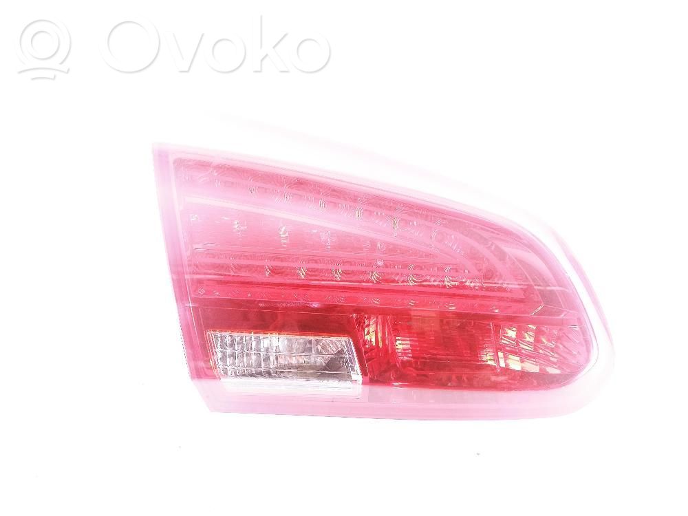 Tailgate rear/tail lights   92403A20
