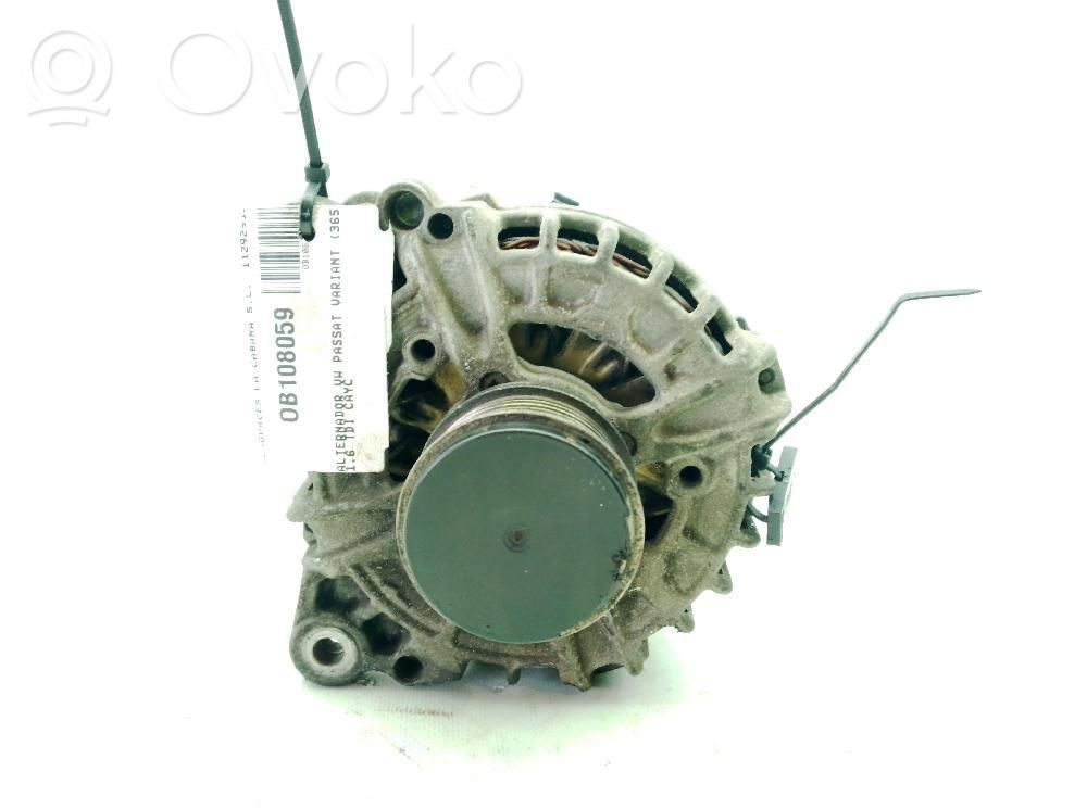 Volkswagen PASSAT B7 Generator/alternator 
