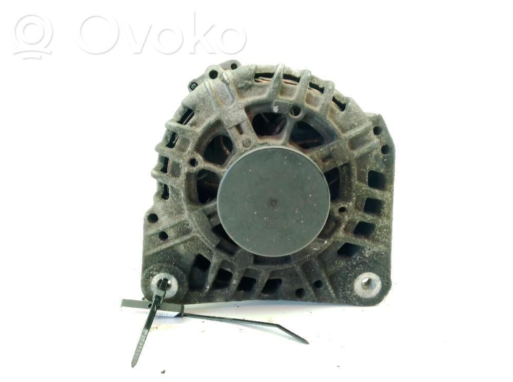 Renault Trafic II (X83) Alternador 