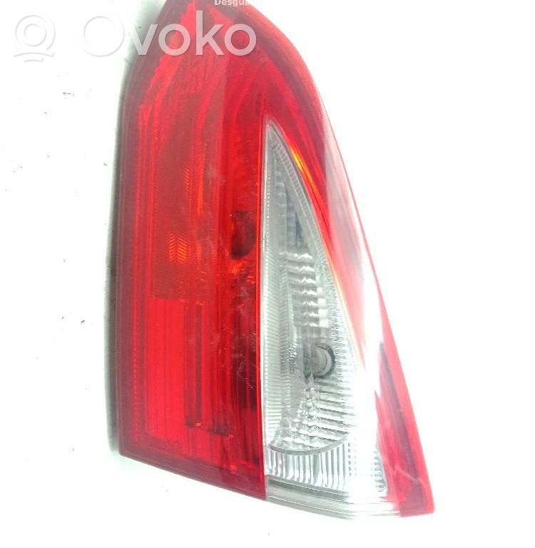 Ford Focus Luci posteriori del portellone del bagagliaio 