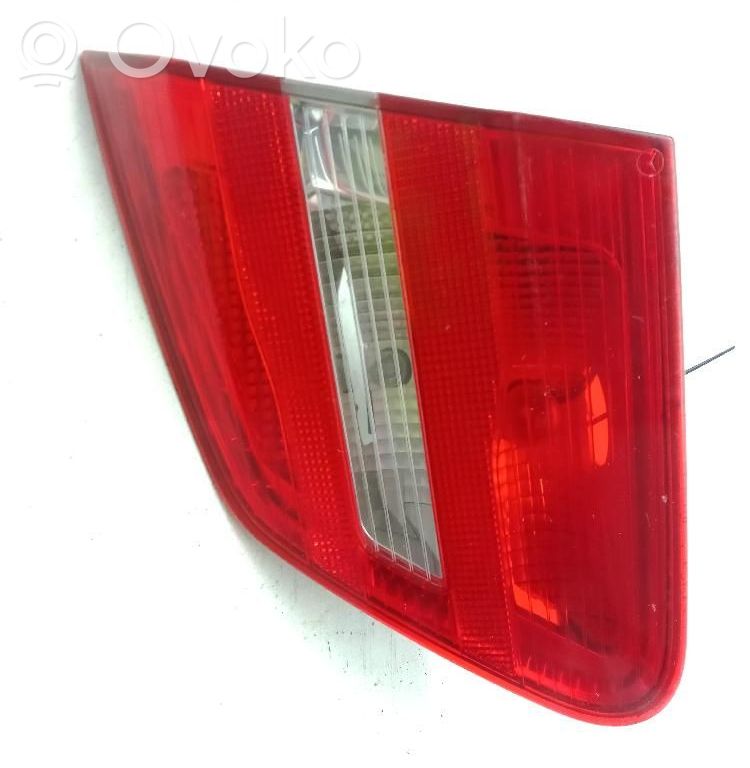 Mercedes-Benz B W246 W242 Lampă spate în capacul portbagajului 