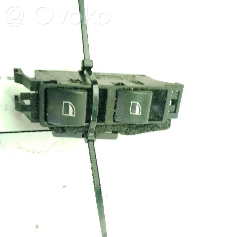 Interruptor del elevalunas eléctrico   6902179