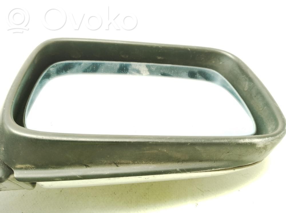 Front door electric wing mirror