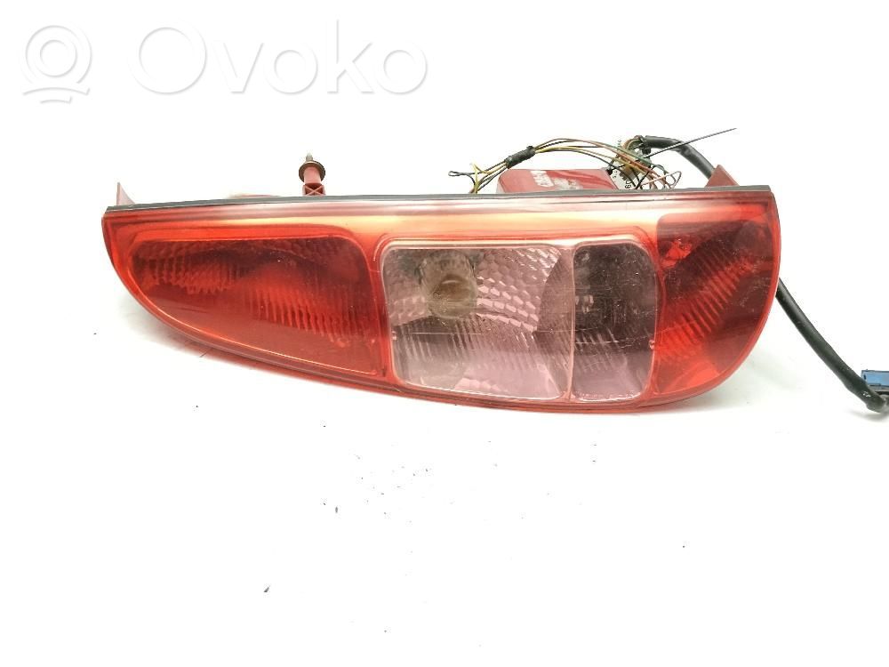 Lampa tylna