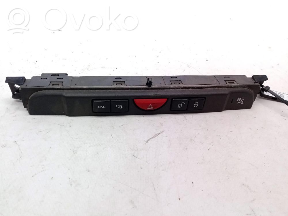 Land Rover Discovery 3 - LR3 Interruttore luci di emergenza 