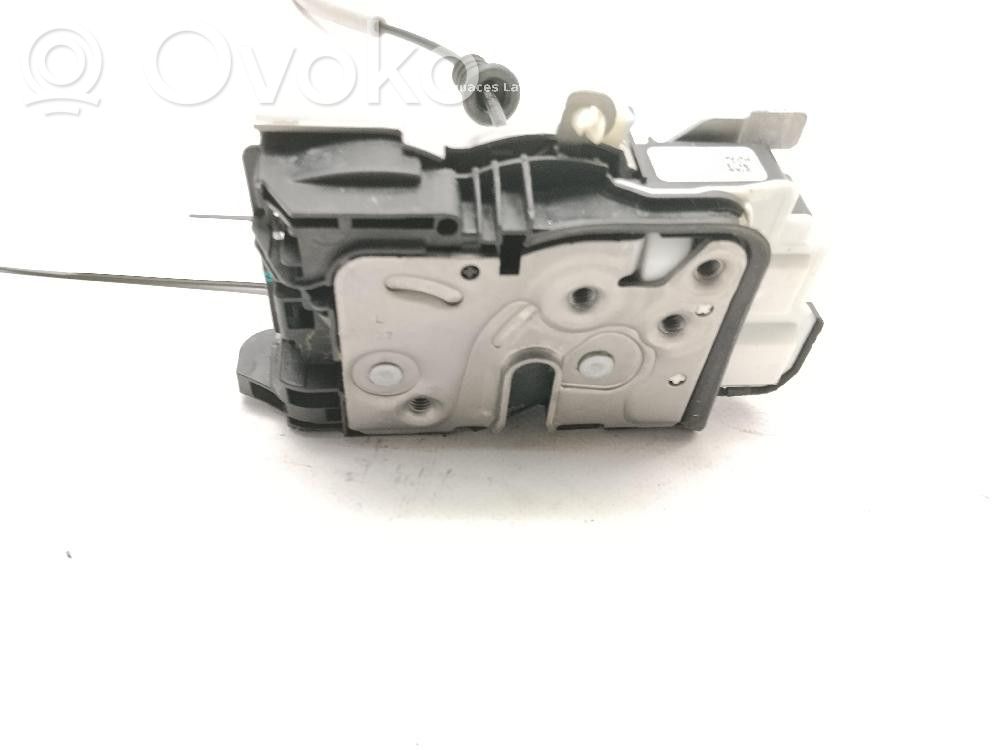 Lynk & co 01 Serrure de porte avant 