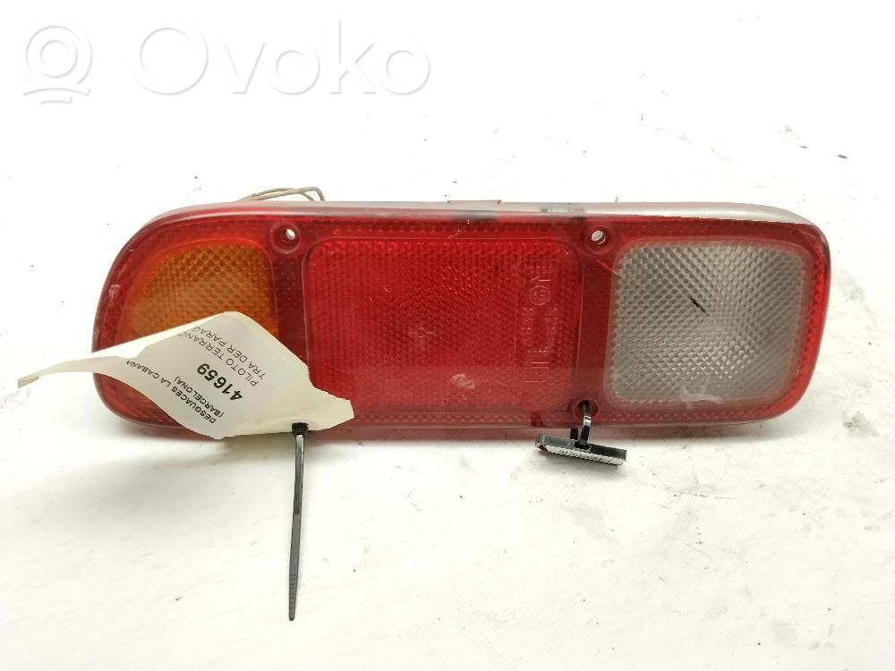 Nissan Terrano Lampa tylna