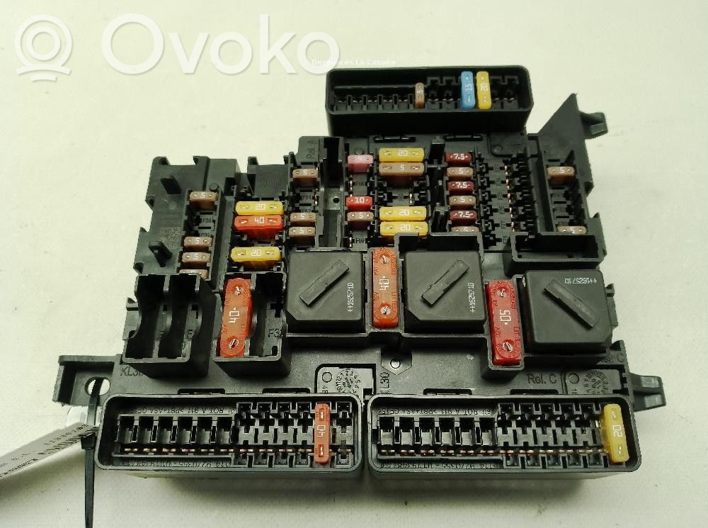 BMW 2 F45 Sulakemoduuli