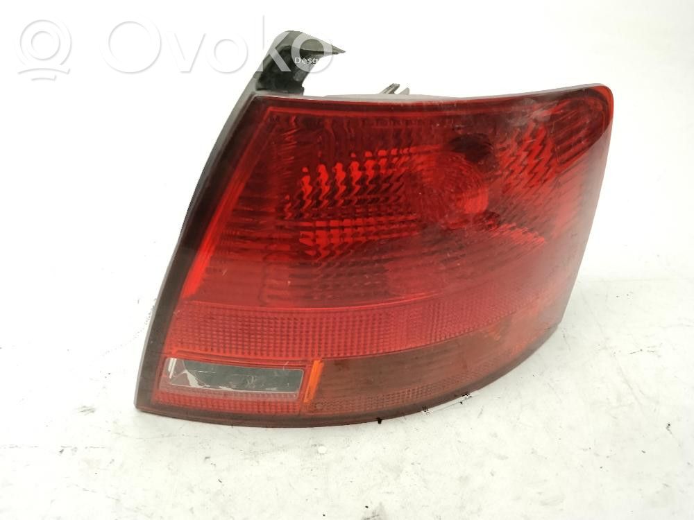 Audi A4 S4 B7 8E 8H Lampa tylna 