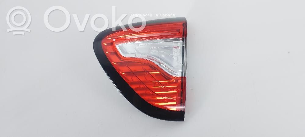 Renault Captur Galinis žibintas dangtyje