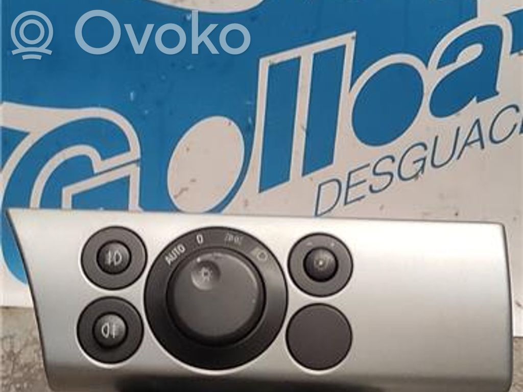 Opel Astra H Light switch 