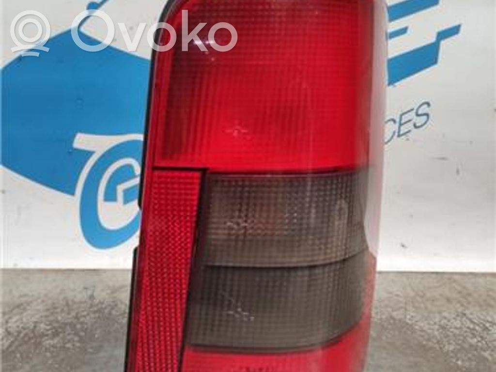 Lámpara de faros/luces traseros