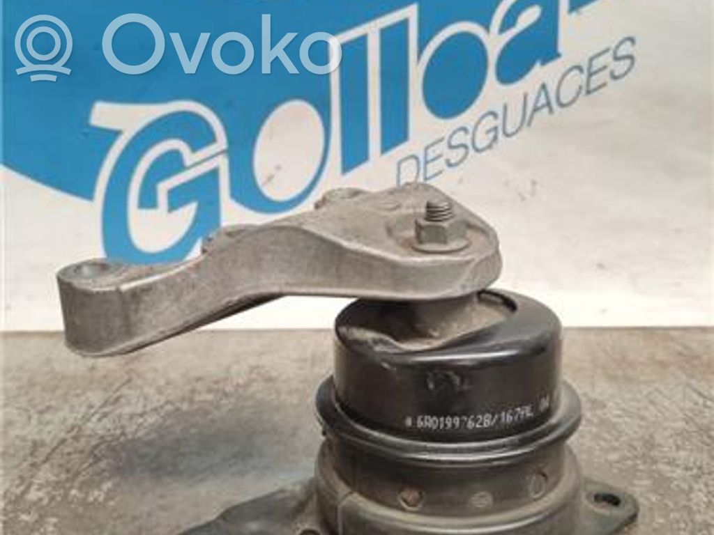 Volkswagen Polo Engine mount bracket 