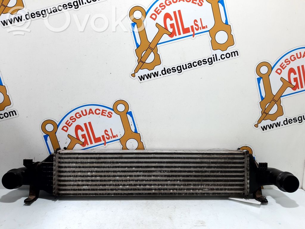 Mercedes-Benz A W176 Chłodnica powietrza doładowującego / Intercooler 