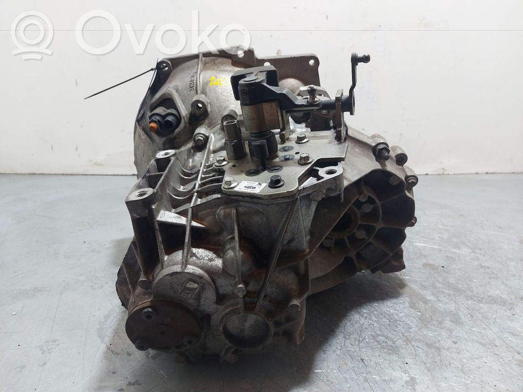 Volvo C30 Manualna 5-biegowa skrzynia biegów 